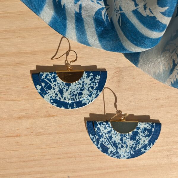 BOUCLES OREILLES GRANDES EVENTAIL CYANOTYPE UNIQUE CAROTTE SAUVAGE